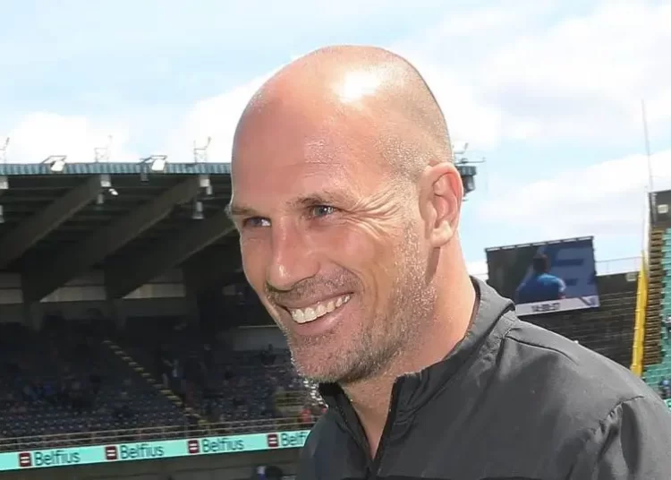 بعد إقالة ريبيرو.. المدرب البلجيكي فيليب كليمنت يرفض عرضًا لتدريب الأهلي