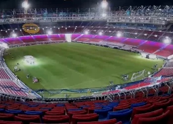 برشلونة يقترب من العودة إلى كامب نو بعد التوقف الدولي