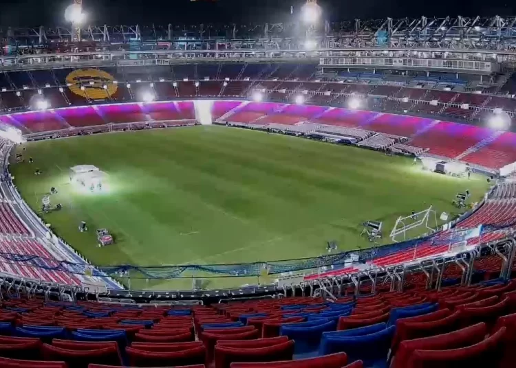 برشلونة يقترب من العودة إلى كامب نو بعد التوقف الدولي