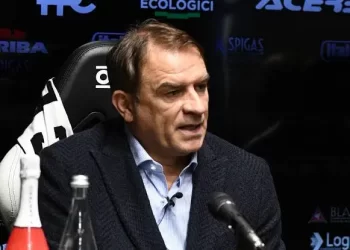 ليوناردو سيمبليسي يدخل دائرة ترشيحات الأهلي لخلافة ريبيرو