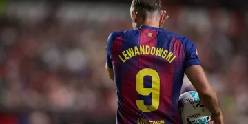 رقم تاريخي جديد لليفاندوفسكي.. هل يكتب فصلًا جديدًا في كامب نو؟