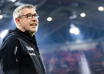 ملف المدير الفني الجديد للأهلي لا يزال مفتوحًا.. تحركات يومية ومفاوضات غير معلنة