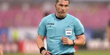 كوفاكس يقود تحكيم مواجهة الأهلي السعودي وبيراميدز في كأس القارات الثلاث