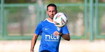 فيريرا يعود للقاهرة ويقود تدريبات الزمالك استعدادًا لمواجهة المصري