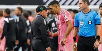 عقوبات صارمة على سواريز وبوسكيتس بعد أحداث نهائي كأس الدوريات