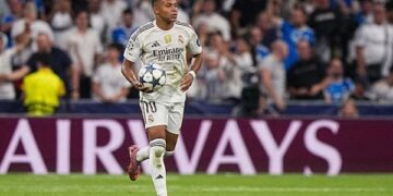 مبابي يقود الريال لانتصار جديد على مارسيليا رغم النقص العددي