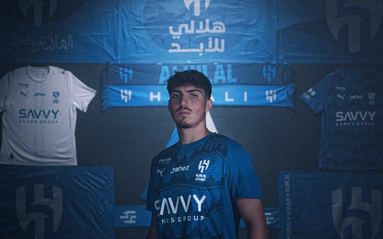 رسميًا.. الهلال السعودي يعلن تعاقده مع المدافع التركي الشاب يوسف أكتشيشيك