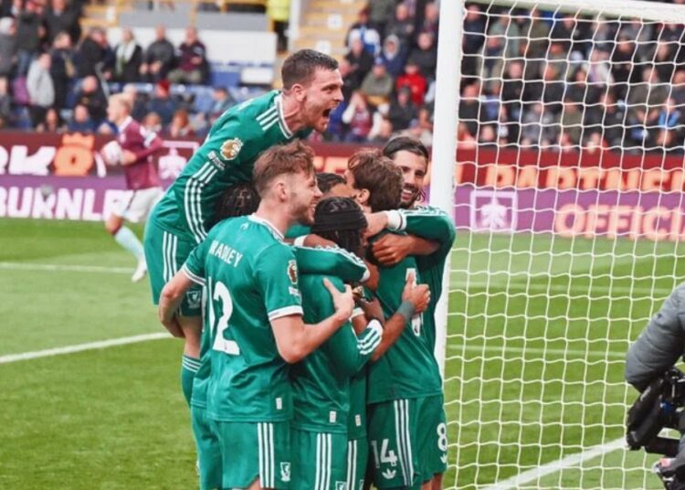 سلوت يجهّز مفاجآت تكتيكية.. وسيميوني يرد بثلاثي هجومي في قمة ليفربول واتلتيكو مدريد