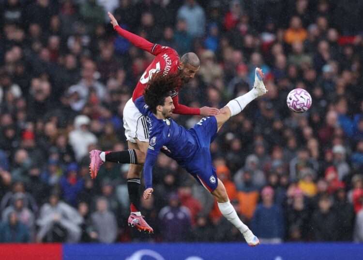 مانشستر يونايتد يهزم تشيلسي في قمة البريميرليج ويقفز للمركز التاسع