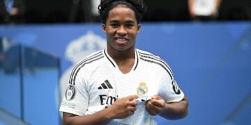 ريال مدريد يبحث إعارة إندريك في يناير.. اجتماع مع وكيله لحسم القرار