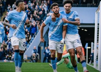 مانشستر سيتي يسحق بيرنلي ويصعد للمركز الثالث في البريميرليج