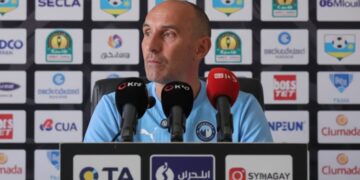 يورتشيتش يفتح النار قبل مواجهة الجيش الرواندي: ملعب غير مؤهل وموعد غير إنساني