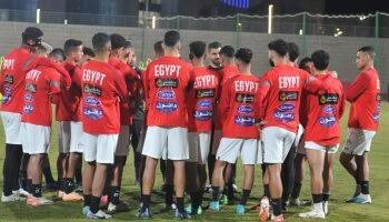 منتخب مصر يختتم تدريباته استعدادًا لمواجهة إثيوبيا.. ووزير الثقافة يحضر المران