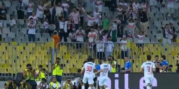 الزمالك يضرب المصري بثلاثية ويعتلي صدارة الدوري