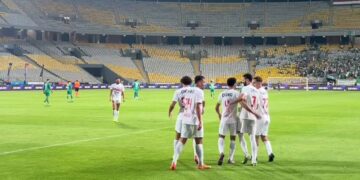 عمر جابر يتوج بجائزة الأفضل في قمة الزمالك والمصري