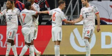 في السبت الممتاز: بايرن ميونخ يكتسح فرانكفورت ودورتموند يتعثر في الجولة السادسة من البوندسليجا
