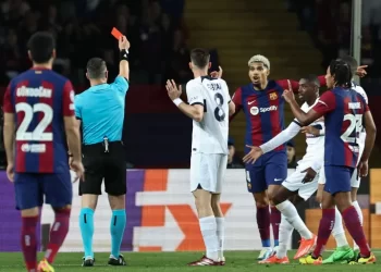 تشكيل مفاجئ في قمة برشلونة وباريس بدوري الأبطال الليلة