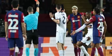 تشكيل مفاجئ في قمة برشلونة وباريس بدوري الأبطال الليلة