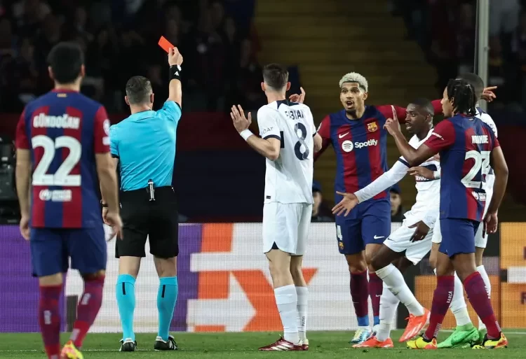 تشكيل مفاجئ في قمة برشلونة وباريس بدوري الأبطال الليلة