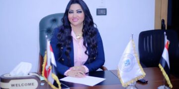 د.هبة إسماعيل تناقش دور المرأة في التنمية الاقتصادية بالمركز اليمني