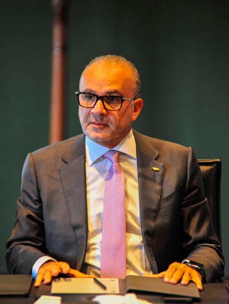 عبد المنعم الحسيني