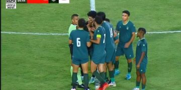 الحكم يذبح الاتحاد لحساب الأهلي!.. والجدل يعود من جديد