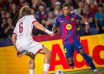 باريس سان جيرمان يهزم برشلونة بهدف قاتل ويتصدر مجموعته في دوري الأبطال