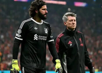 إصابة أليسون تهدد مشاركته أمام مانشستر سيتي وليفربول يعوّل على ماماردشفيلي