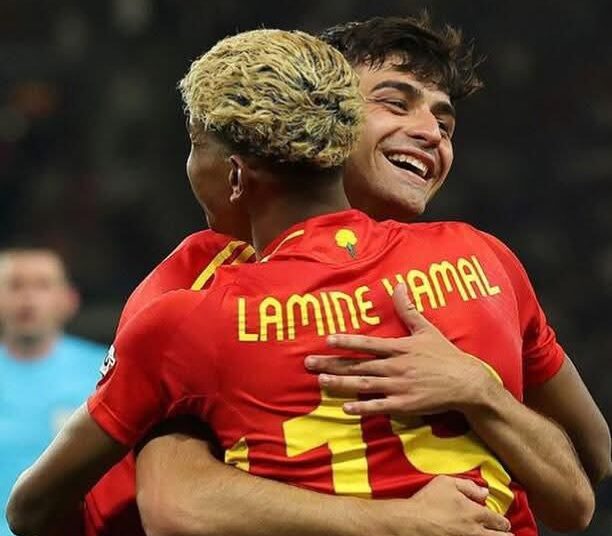 لامين يامال يتجنب فخ بيدري ويتخذ القرار الصحيح