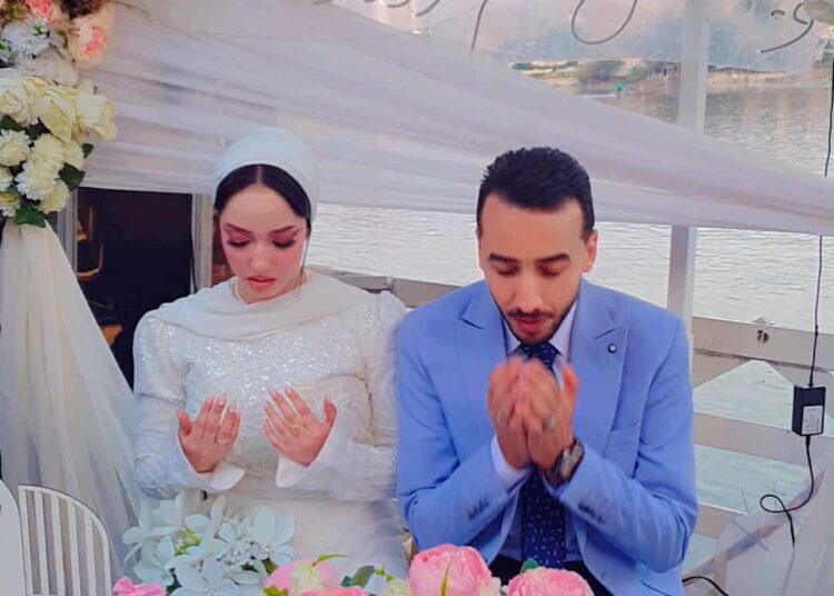 السيد خيرالله يهنئ عائلات رباح وأبو عيطة بزفاف المستشار مصطفى رباح على “ندا أمجد أبو عيطة” في زفتي