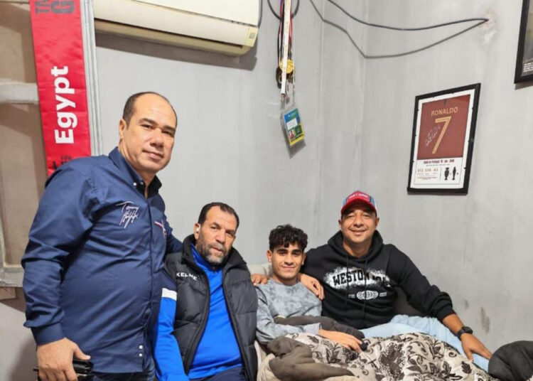 زيارة إنسانية مميزة من إنبي للاعب أدهم فريد