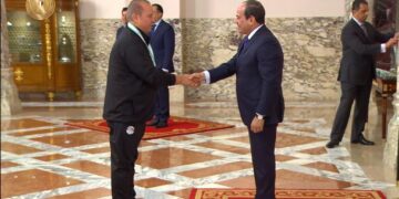 الرئيس السيسي يكرم شوقي غريب