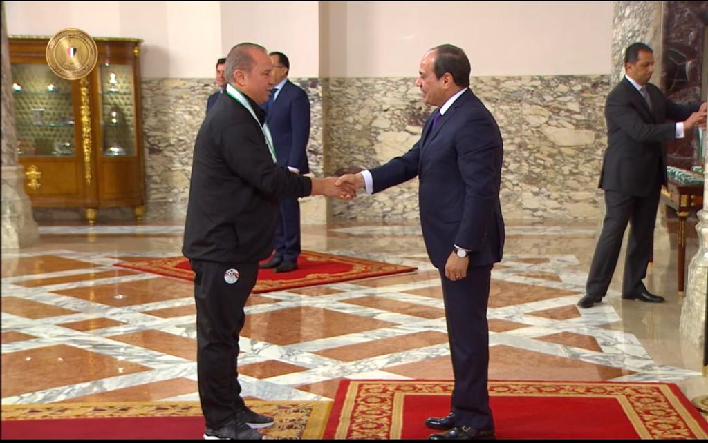 الرئيس السيسي يكرم شوقي غريب