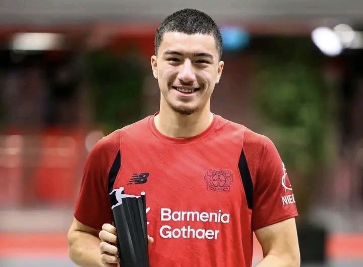 إبراهيم مازة يتوج بجائزة أفضل لاعب شاب في البوندسليجا لشهر نوفمبر