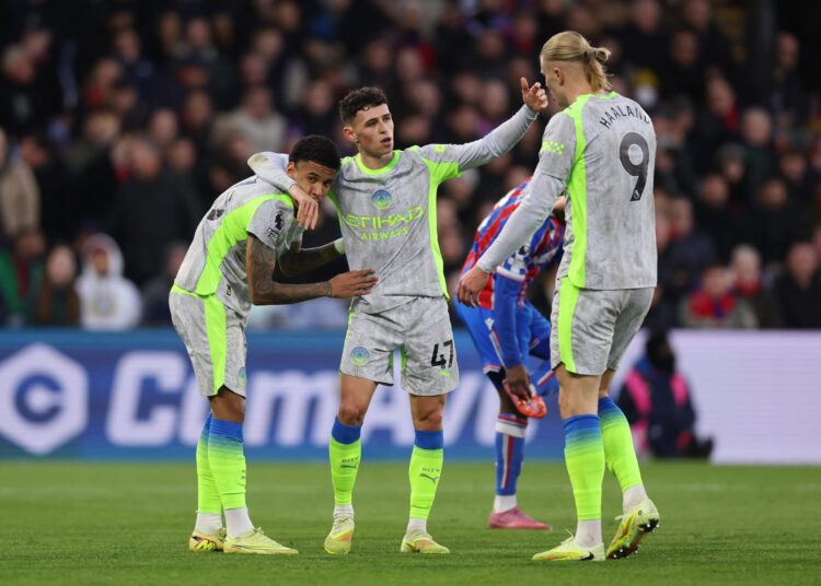 مانشستر سيتي يكتسح كريستال بالاس بثلاثية ويواصل مطاردة آرسنال