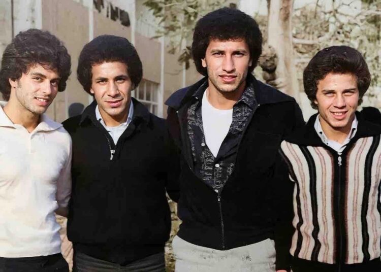 صورة نادرة تعيد ذاكرة جيل ذهبي من الكرة المصرية