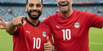 محمد صلاح يعبّر عن سعادته بوجود كلوب في كأس الأمم الأفريقية