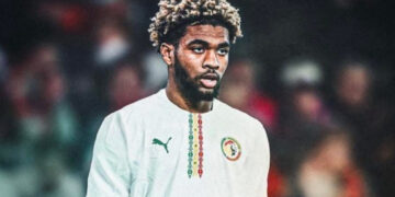 أوسيمين يواصل التألق.. ومبايي يدخل التاريخ مع السنغال