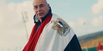 قبل لقاء أنجولا اليوم ..شاهد نجوم منتخب مصر يرتدون “علم مصر”