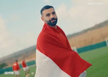 قبل لقاء أنغولا اليوم ..شاهد نجوم منتخب مصر يرفعون “علم مصر”