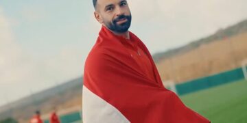 قبل لقاء أنغولا اليوم ..شاهد نجوم منتخب مصر يرفعون “علم مصر”