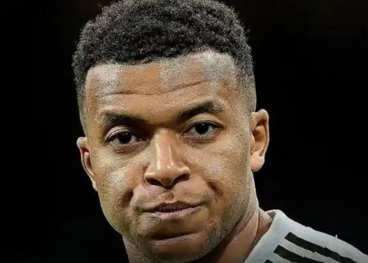 ريال مدريد يعلن غياب مبابي عن عدة مباريات