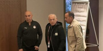 أبو ريدة يحفز لاعبي المنتخب المصري قبل مواجهة زيمبابوي