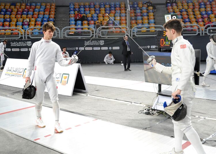 انطلاق منافسات فردي الناشئين بكأس العالم لسيف المبارزة بالقاهرة