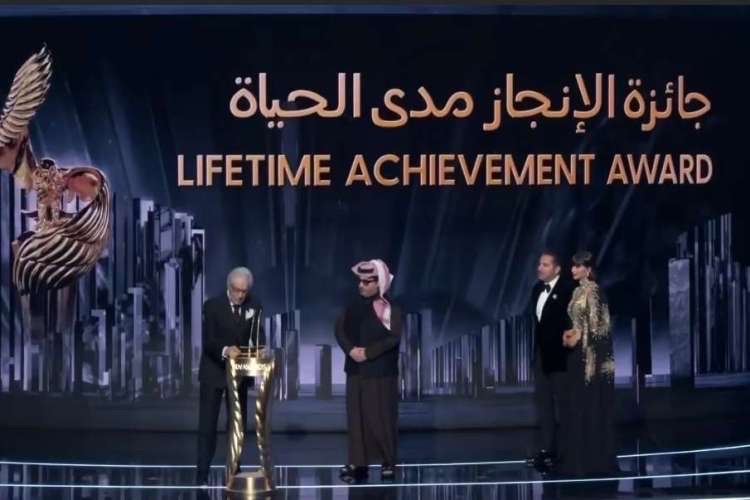 تركي آل الشيخ يكرم فاروق حسني