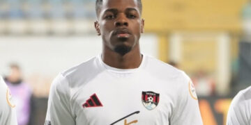 صراع تركي محتدم على إيفان سيدريك بين بيشكتاش وطرابزون سبور