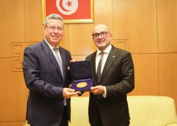 تونس تكرم الحسيني بالصورة التي يستحقها