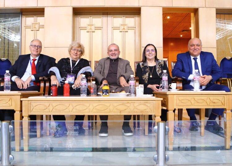 تونس تكرم عبد المنعم الحسيني بعد نجاح بطولة الجائزة الكبرى في المبارزة