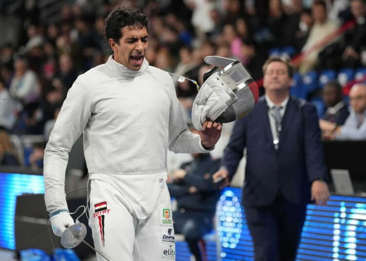 أحمد هشام يضمن ميدالية لمصر في الجائزة الكبرى لسلاح السيف بتونس