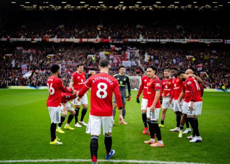 مانشستر يونايتد × توتنهام في قمة نارية بالدوري الإنجليزي